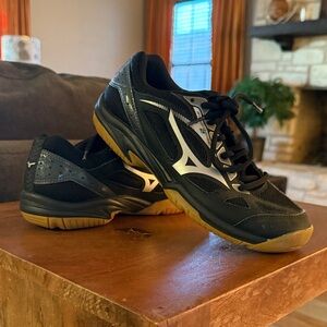 Mizuno Women’s Black and Silver Volleyball Shoes